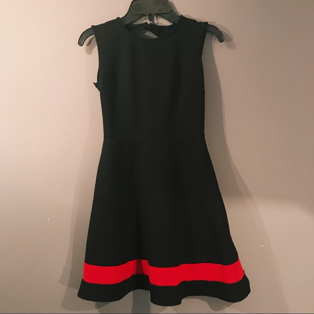 B Darlin Black and Red Knee Length Formal Dress